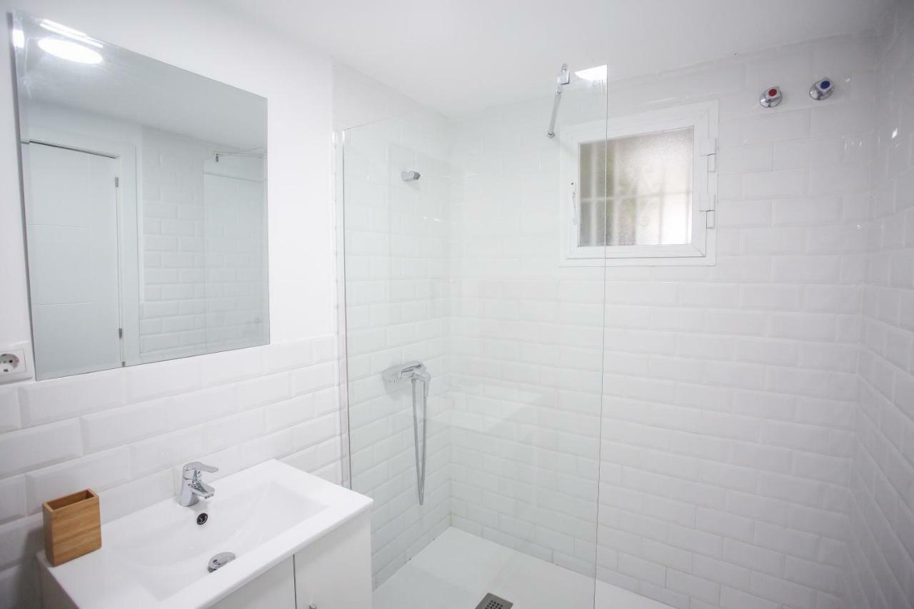 Apartamento En La Carihuela Con Piscina Y Parking, Al Lado De La Playa Apartment Torremolinos Exterior foto