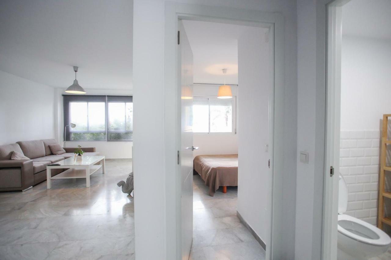 Apartamento En La Carihuela Con Piscina Y Parking, Al Lado De La Playa Apartment Torremolinos Exterior foto
